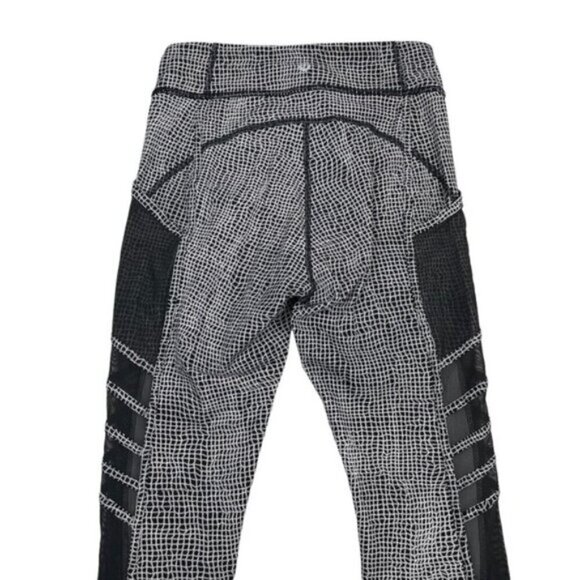 Lululemon Wild And Free Tight In Fall Net White Black Womens Size 6 - Picture 13 of 14